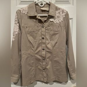 Chicos Sz 0 Beautiful Tan & ivory Appliqué jacket blouse lightweight coat